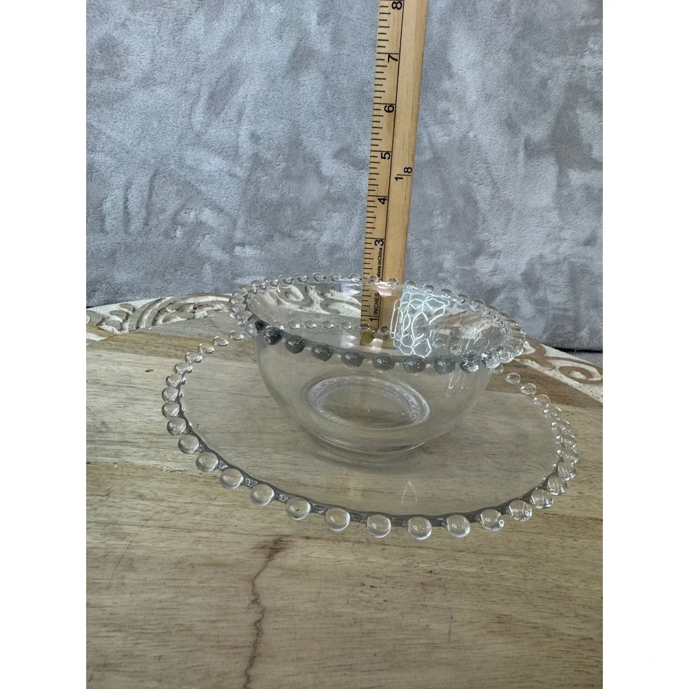 Unbranded clear glass
